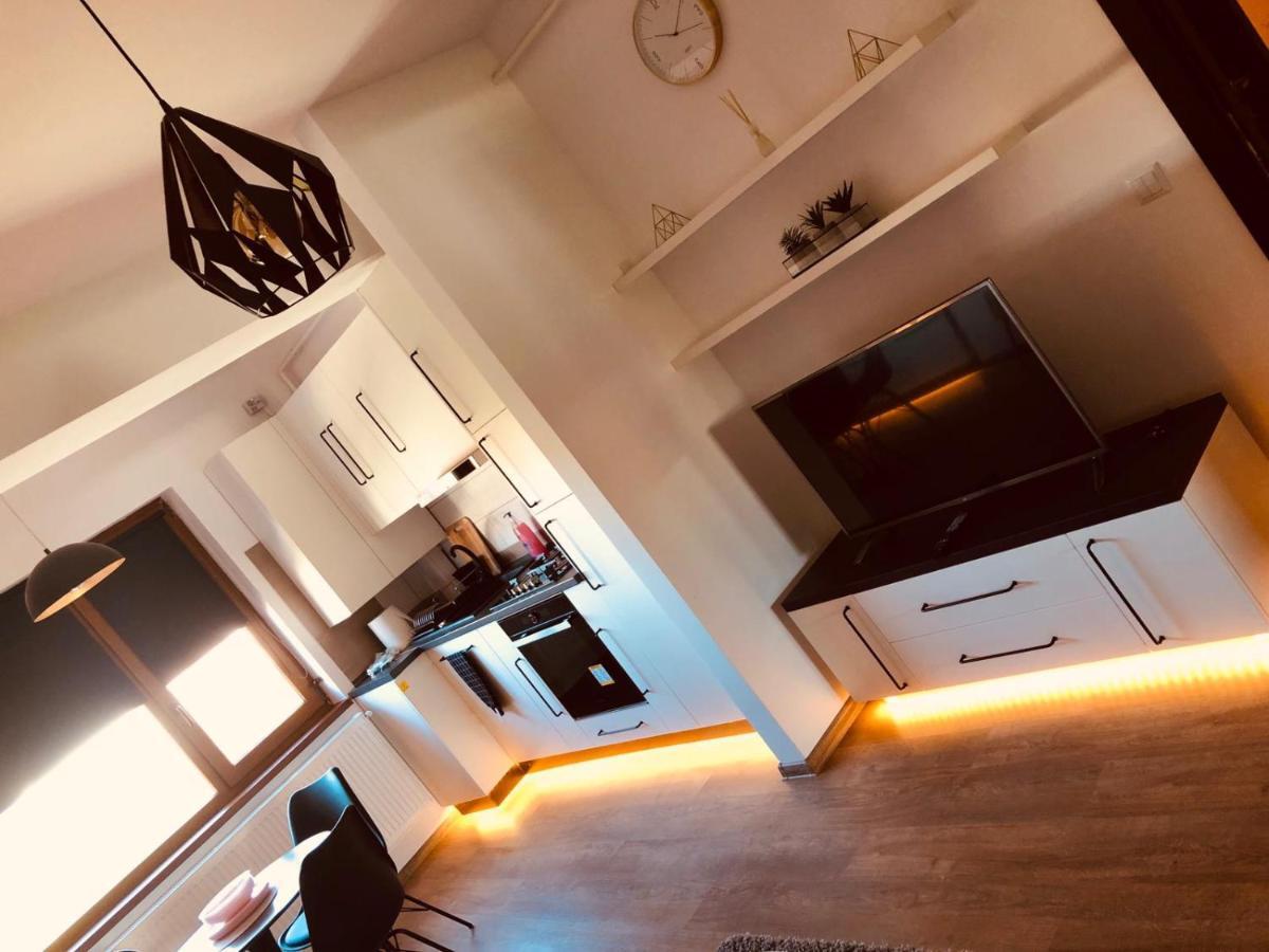 Kolonaki Domus Apartment 3 ยาช ภายนอก รูปภาพ