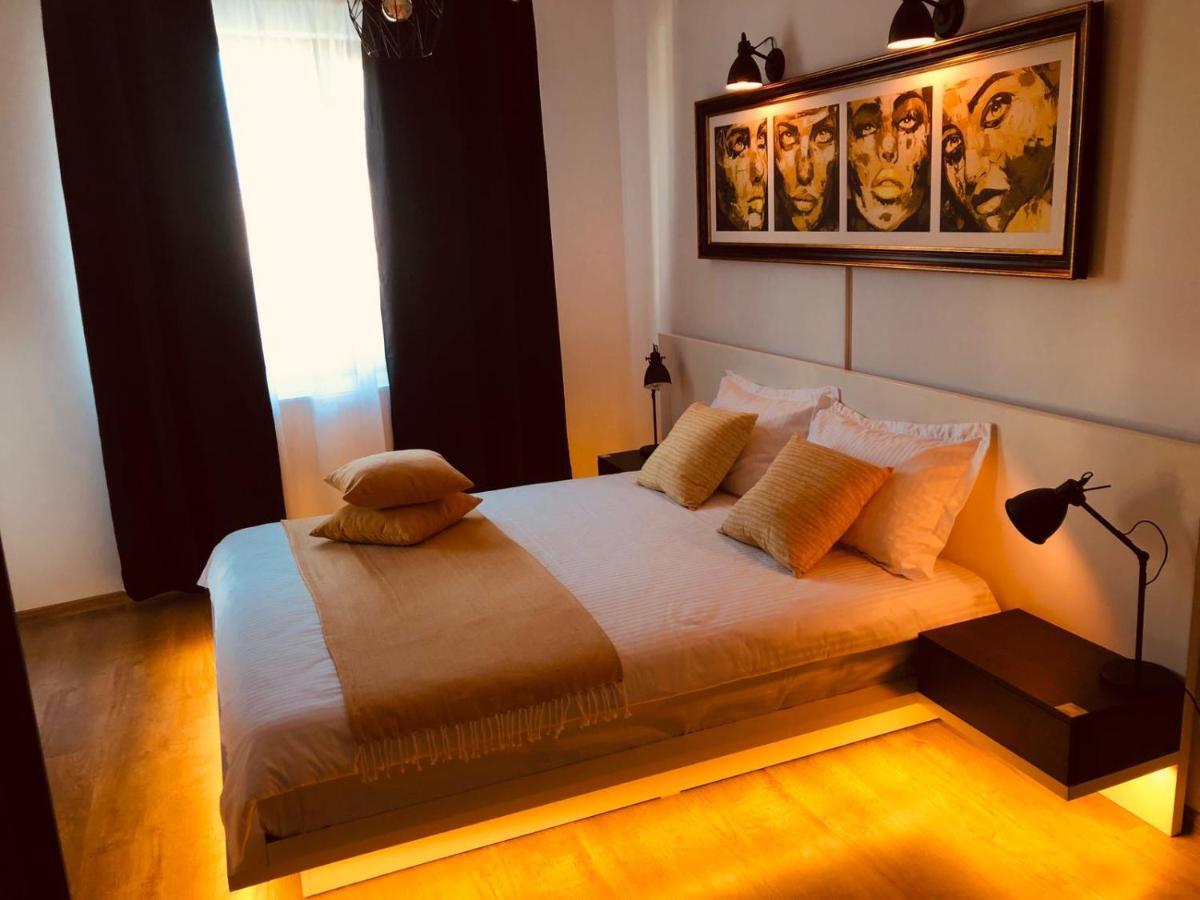 Kolonaki Domus Apartment 3 ยาช ภายนอก รูปภาพ