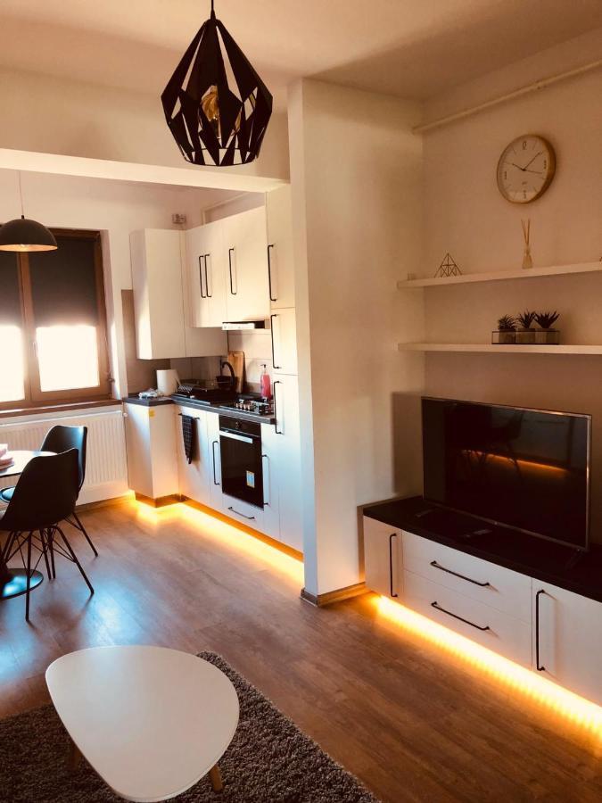 Kolonaki Domus Apartment 3 ยาช ภายนอก รูปภาพ